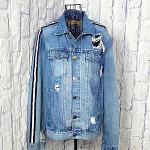 CARBON Distressed Women's Blue Jean Jacket Medium‎